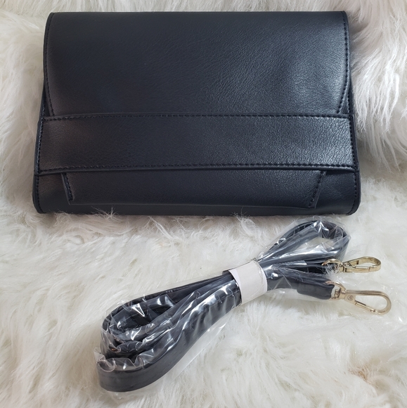 Celine Crossbody - Picture 5 of 6